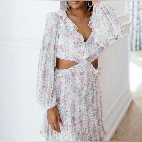 ASTR The Label Lilac Blue Multi Floral Cut Out Ruffle Long Sleeve Dress Size S - Picture 1 of 8
